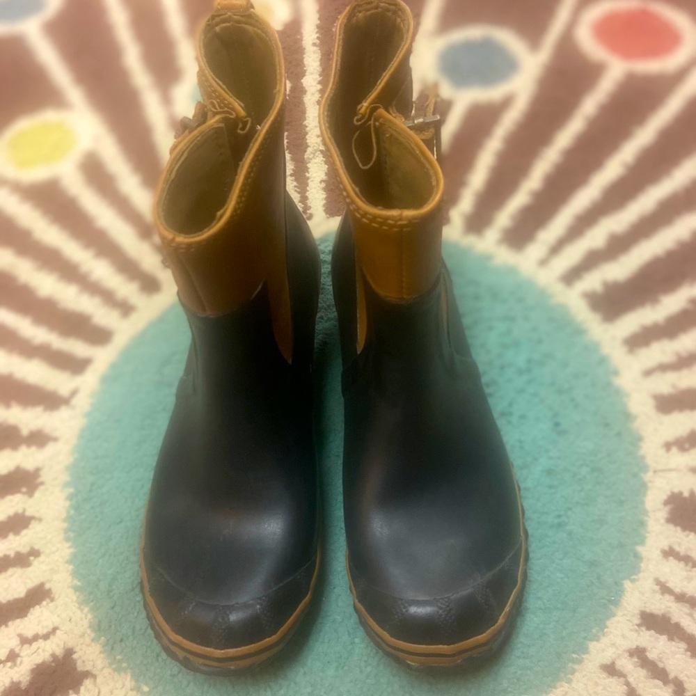 SOREL ankle booties🖤 Waterproof!